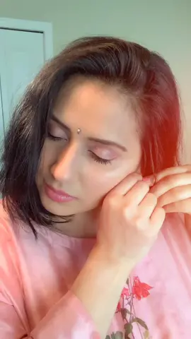 Jab Nazar bolti hai 👀 #bollywood #artistsoftiktok #wishmeluck #seattlekishweta #fyp #bollywoodmusic #browngirlcheck #nazreboleduniyatole