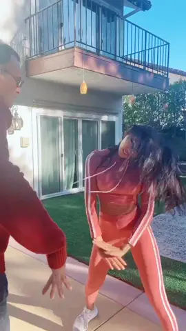 Father daughter quarantine edition 😜 #desidads #indiatiktok #dancechallenge #wowyoucanreallydance #wow #challenge