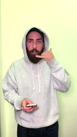 نحتاج لأن نبتعد قليلاً عن تلك الهواتف التي سيطرت على حياتنا، ونعطي أنفسنا فرصة للإستمتاع بالحياة