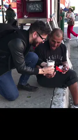 La magia está en su rostro #magic #coffee