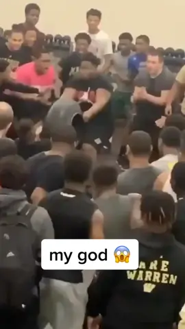 this is INSANE (submitted by mob._sean/IG) #happyathome #benchmob #tugowar