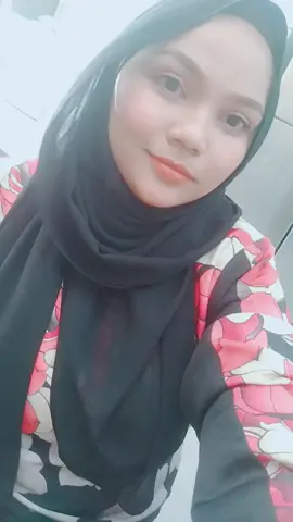ak tunggu part pmpuan nyanyi tpi da xda😂