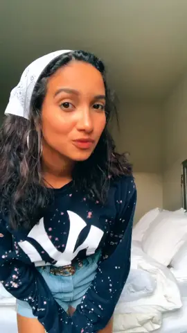 I loveee this song 👉🏻👈🏻🥺 #ButterGlossPop #MySkinandME #foryourpage #parati #viral_video #fyp