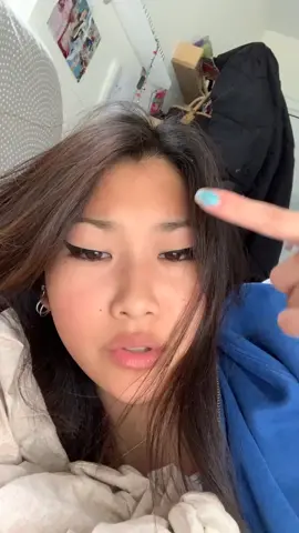 This is so fucking awkward but one of them hit