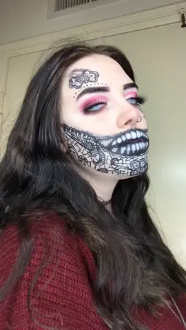 Pls excuse my nasty excuse of an evil smile #Cheshirecat #lace #skull #mask