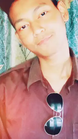 tumne kaha sunglass nhi lagane k liye, magar tumne meri baat nhi mani to isliye meine pehen liya, aur akhir tumne maan liya,🙈❤️ #thebloopersmile#fyp