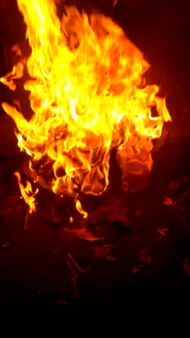 bakar baju masa lalu  di kasih mertua  mudah2  kedepanya LBH baik LG doa seorg yg tersakit' akan di mudah kan amin ya Allah