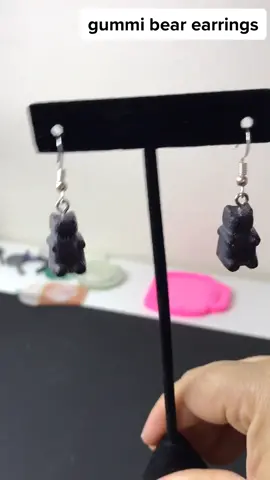 keep telling myself not to eat them 🤣 #gummibears #earrings #fyp #foryoupage #tiktokartist