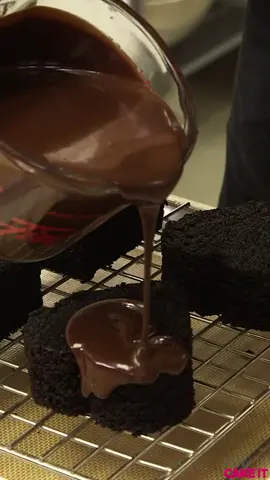 are you drooling yet 😜 #foryou #cake #chocolate