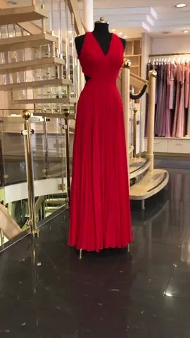 #meryscouture #eveningdress #abendkleid #ballkleid #bridaldress #brautkleid #fashion #hautecouturedress #fashion #couture #tiktokgirl #swiss