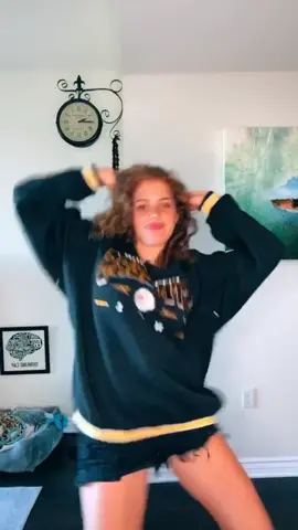 Here’s the full dance !!!!!! 🥰💕 should I post a tutorial soon 👀👀👀