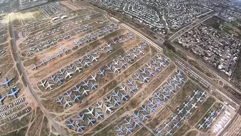 Heli views over AMARG ☠️🚁 #aircraftboneyard #amarg #davismonthan #planespotting #planespotter #moreyouknow #tucsonarizona #helicopter #aerialviews
