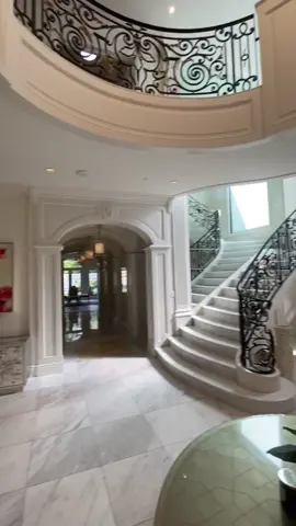 Beverly Hills mansion tour #fyp #foryou #fy #foryoupage #milliondollarlisting #mansion #rich #Lifestyle #cool #hypehouse #realtor #realestate