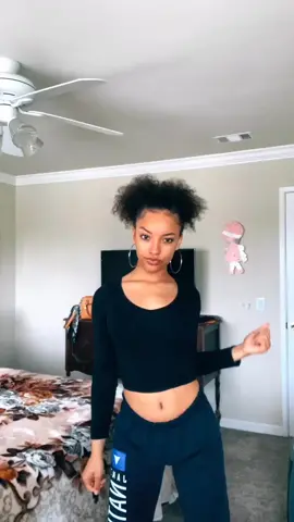 Body rolls don’t live here 🥴 #fyp #distancedance