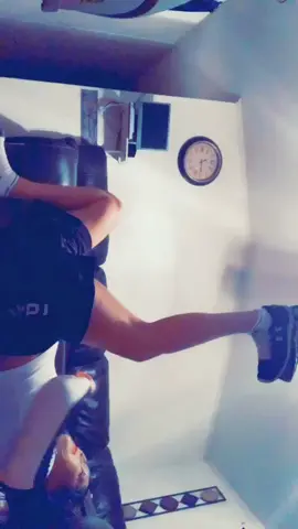 #kl 👟