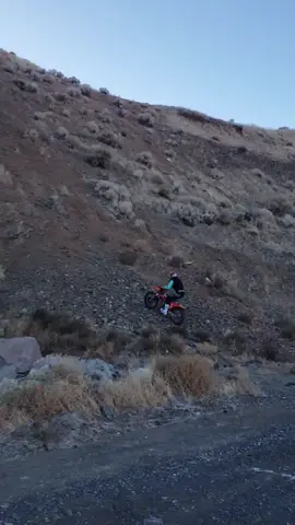 tag a buddy who would flip down it! The #hellclimb was even a struggle for #codywebb. #motoclimb #distancedance #fyp #enduro #moto #redbull @redbull