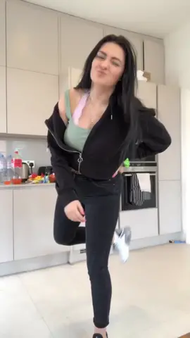 Dûet me doing this dance, i want to see as many of you as i can😍🥺 #keii
