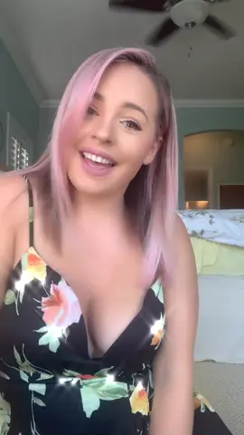 GRWM 💄👱🏻‍♀️ Girls make this shit look easy! My phone died like 4 times while making this.. 😤 I like the result tho 👏🏻 #zoey101 #grwm