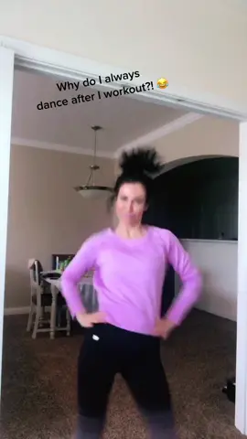 What else is there to do?! @giovanni_tisera #DecadesofHair #killyourvibe #WerkItFromHome #latina #boricua #fyp #foryoupage #dancechallenge #fypage