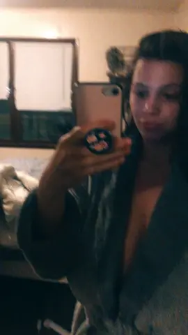 When he’s hip to the tik tok #foryou #fyp #foryourpage #foryoupage #hooters #hootersgirl #hootergirls #datingstorytime #DecadesofHair