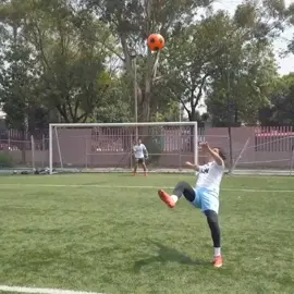 chilena !! #foryou #parati #futbol #Soccer #tiktok #viral #chilena #foryoupage #style #football