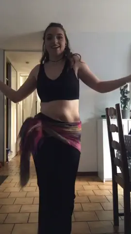 Bon c’est pas top mais je l’ai fait vite fait pour m’amuser mdr #pourtoii #foryou #foryoupage #foryourpage #bellydance #funny