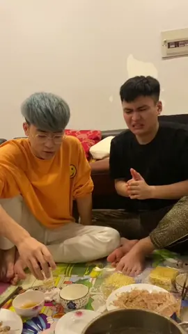 Mày cứ gọi cho anh =)))