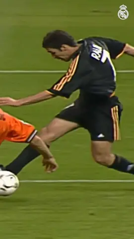 ⚡️⚽️ Counter-attacking perfection by Raúl at La Octava! #tbt #TikTokDeportes #yomequedoencasa #stayhome #goals #realmadrid