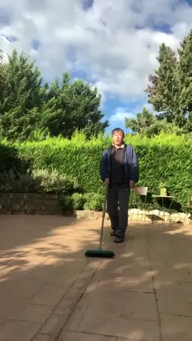 post-gardening activities #doihaveyourattention #martialarts #wushu #dad #training #coronatime #fightingcovid19 #quarantine #homefitness