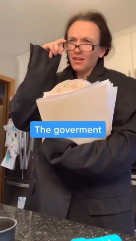 cash me into the out! #greenscreen #bestfandom #cashmeoutside #fyp #socialdistancing