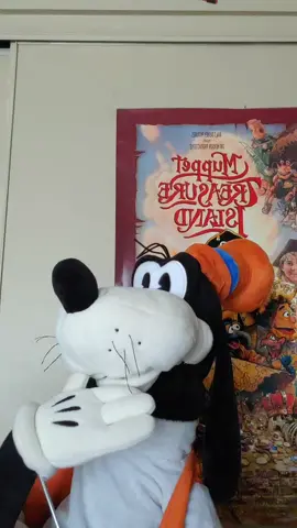 Goofy realizes something?? 🤔#Disney #folkmanis #FolkmanisPuppets #disneyfyp #disneypuppets #mickeyandfriends #disneyplus #disneycosplay #disneypark