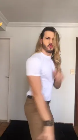 Savage 💥👊🏻 #foryou #foryourpage #páscoanotiktok #tiktoker #challenge #viral #dance #dancechallenge #tiktokdance #quarentine