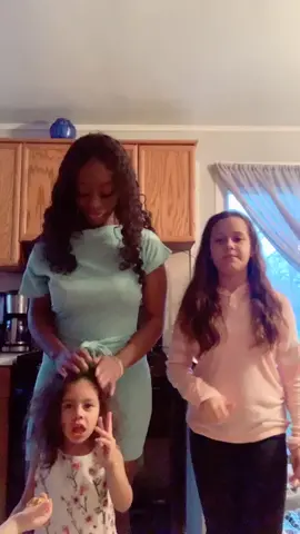 me & my niece 💖 #happyeaster #socialdistancing