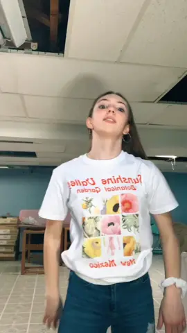 there’s two versions of this dance and i’m determined to learn them both lolll #foyoupage #foryou