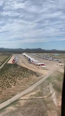 Retired aircraft 😢✈️🚁 #coronavirus #travelban #aircraftboneyard #planespotting #airliners #pinal #boeing #airbus #aerialview #airplanes #boneyard