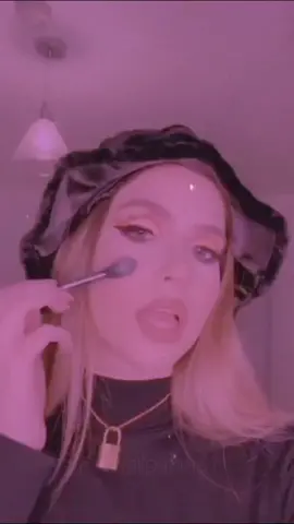 with whom to make the following wallpaper?❤️ #aesthetic #abbyroberts #tiktok