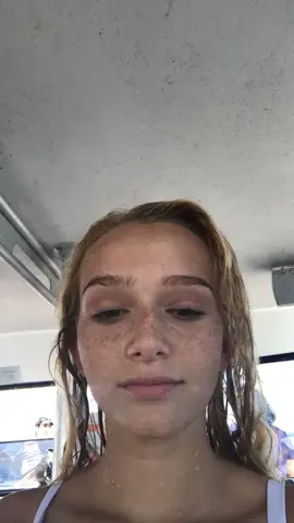 throwback to when I used to hate my freckles and try to lighten them with lemon juice on my freshly￼ burnt skin..￼