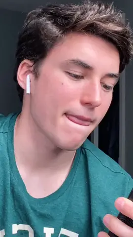 #pov My girlfriend didn’t know my AirPods were only working on the right side #devincaherly #fyp #Relationship
