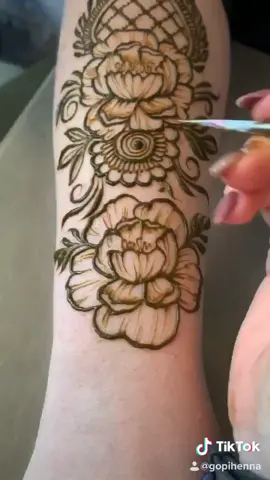 #peonyhenna #sandiego #hennatattoo #hennadesign #mehndi #sandiegohenna #hennalover #hennatattoo #hennaart #hennalover #hennaartist #tiktokhennaart