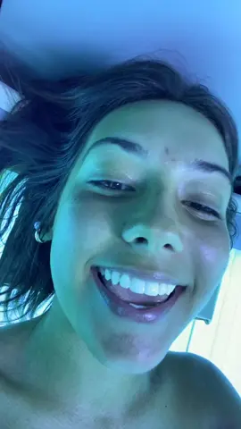 don’t tan in tanning beds it is bad for you ;) #stayhomestaystrong #loungewear #collegememories #voiceover #progamer #keepingbusy #fyp