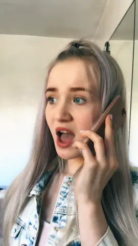 #POV..you watch the popular girl talk on the phone#pov#tiktok#foryoupage#foryou#4youpage#fyp#4up follow @amicharlize her povs are so good💞💞