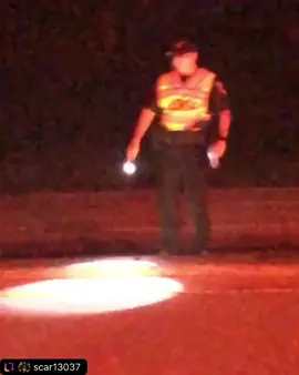 When you get bored directing traffic you improvise on the hand signals. #cops #popo #traffic #fyp #foryourpage #dance #dancingcop #happy #blessed