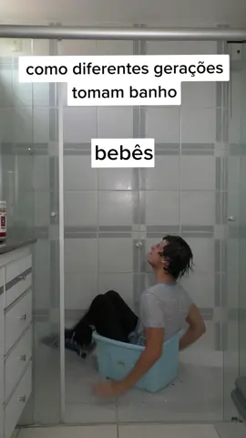 E vc toma banho como? Eu tomo com roupa 😎