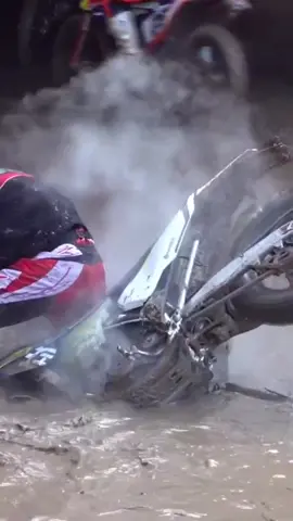 #followme for best #endurolifestyle and #dirtbikefails videos! #moto #crash #fails #dirtbikes #Motorsport #enduro #motocrosslifestyle #motocross