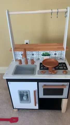 Best kitchen ever #playkitchen #toddlermom #toddlerlife #childrentoy #pretend #makebelive #foryou