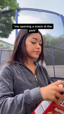 they be sitting there like 👁👄👁👋🏼 #fyp