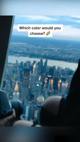 This app allows you to change the color of the NYC skyline! #nyc #newyorkcity #helicopter #empirestatebuilding #timessquare #spireworks 🎥 @cearakirk