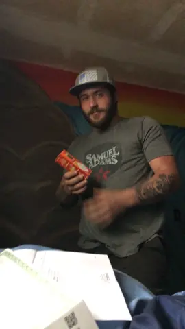 He knows me to well 😅 #pregnant #tabasco #alwayssnacking