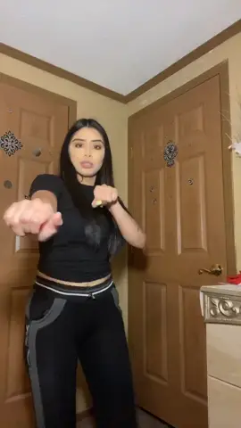 Someone teach me how to WOAH 😅🤣 #Justinbieber #fyp #dance