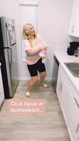 To jest we krwi... #polskagirl #mamaostrzegała #tiktokpolsna #taniec #muzyka #zabawne #śmieszne #żarty #fyp #foryou #dlaciebie #discopolo #kabaret #dc